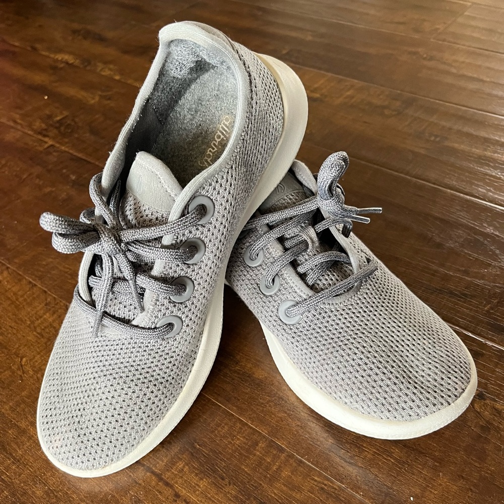Allbirds Tree Runner shoes size 9 color “mist”